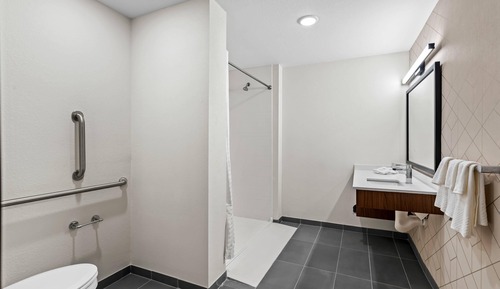 Suite, 2 Queen Beds, Non Smoking (Accessible Tub)