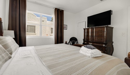 Comfort Room, Patio, Garden View