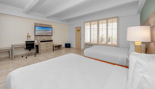 Standard Room, 2 Queen Beds, Accessible, Harbor View