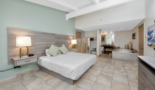 Suite, Multiple Beds, Non Smoking, Jetted Tub