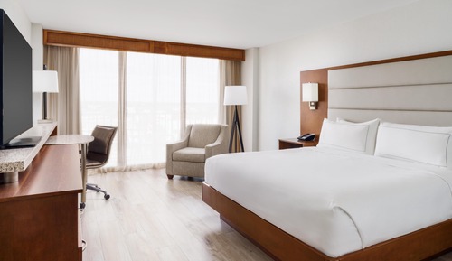 Room, 1 King Bed, Balcony, City View