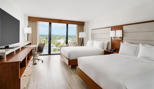 Room, 2 Queen Beds, Balcony, City View