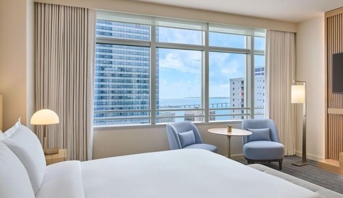 Standard Room, 1 King Bed