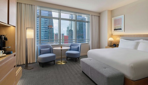 Deluxe Room, 1 King Bed, City View