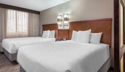 Room, Multiple Beds (High Floor)