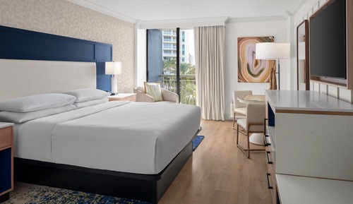 Room, 1 King Bed, Pool View
