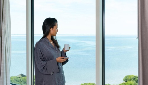 Suite, Bay View