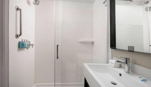 Double Room with Two Double Beds - Non-Smoking