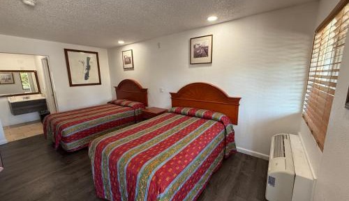 2 Double Beds Non-Smoking