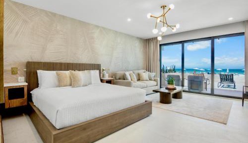 Beachfront Luxury One Bedroom King Suite