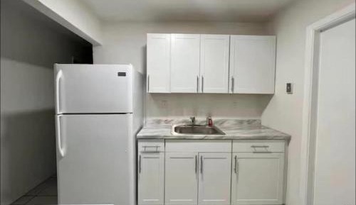 Standard Double Room with Shared Bathroom