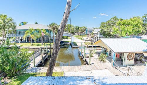 Three-Bedroom Vacation Home 