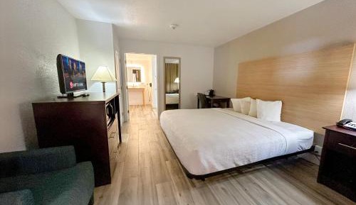 King Room - Disability Access/Non-Smoking