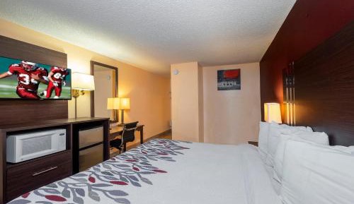 Deluxe King Room with Jetted Tub Smoking