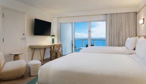Guest Room, Two Queens with Ocean View and Balcony