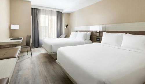 Queen Room with Two Queen Beds - Hearing Accessible