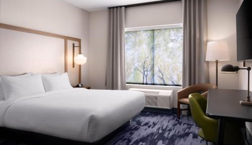 King Room with Bathtub - Mobility Access