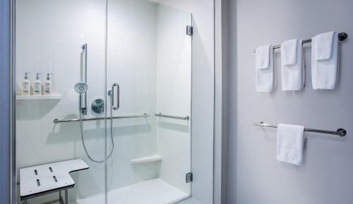 King Room - Mobility Access/Hearing Accessible
