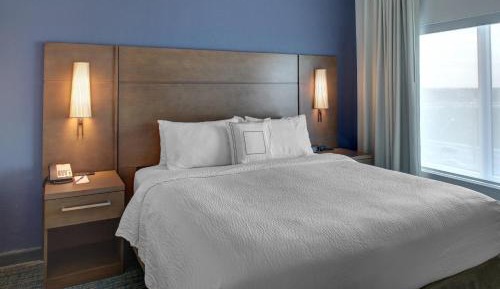 One-Bedroom Suite, 1 King, Sofa bed