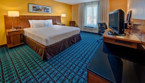King Room with Bathtub - Mobility Access/Hearing Accessible