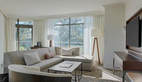 Sawgrass Signature - One-Bedroom King Suite with Resort View