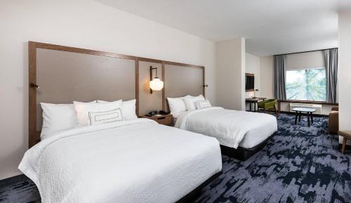Queen Suite with Two Queen Beds and Sofa Bed - Hearing Accessible