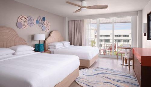 Double King Guestroom with Pool View, Balcony (Main Resort)