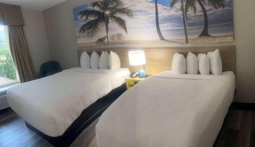 Queen Room with Two Queen Beds - Non-Smoking