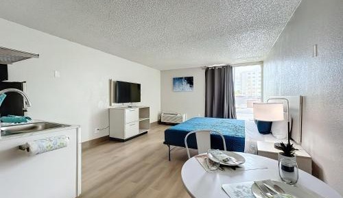 Superior King Suite