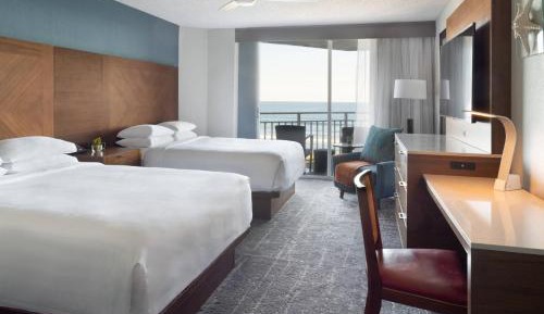 Studio Suite Two Queen Beds with Partial Oceanview Balcony (Beach Villas) 
