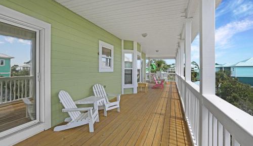 Three-Bedroom Vacation Home 