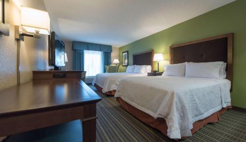 Deluxe Queen Room with Two Queen Beds - Non-Smoking