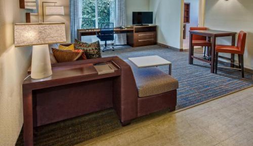 One-Bedroom King Suite with Sofa Bed 