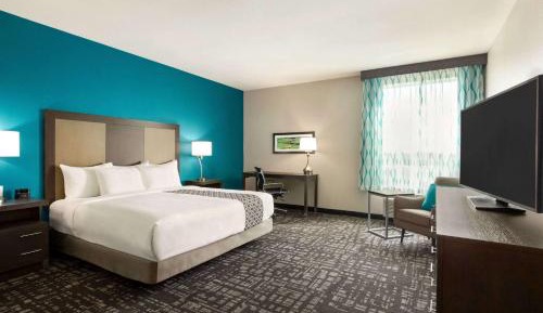King Room with Mobility/Hearing Impaired Access - Non-Smoking