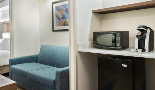 Queen Suite with Sofa Bed