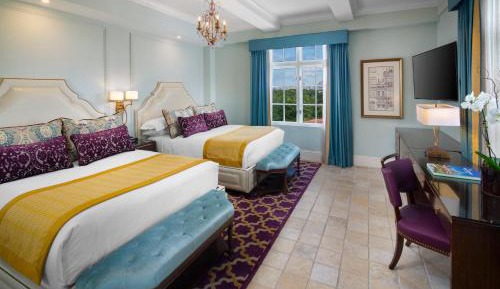 One Bedroom Suite with 2 Queen Beds