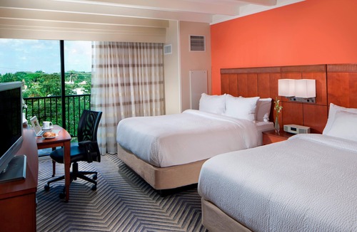 Fort Lauderdale Hotel | Courtyard by Marriott Fort Lauderdale East/Lauderdale-by-The-Sea
