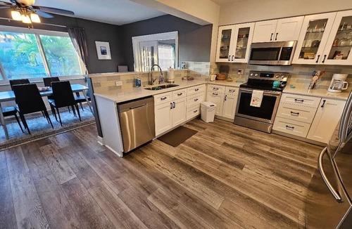 Fort Lauderdale House | 5⭐️ Waterfront Home In Ft. Lauderdale 😎 HEATED Pool & Hot Tub ✨ Dog-Friendly!