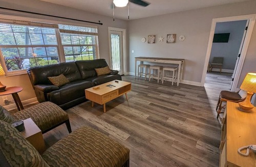 Fort Lauderdale House | 5⭐️ Waterfront Home In Ft. Lauderdale 😎 HEATED Pool & Hot Tub ✨ Dog-Friendly!
