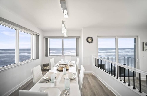 Bostwick Park Condo | Oceanfront Penthouse on Daytona Beach, walking distance to Boardwalk.