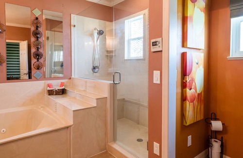 Interchange Square House | Chic Renovated Oasis: Disney & Universal Nearby