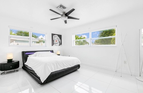 Lake Clarke Shores Villa | Villa d'Este Palm Beach