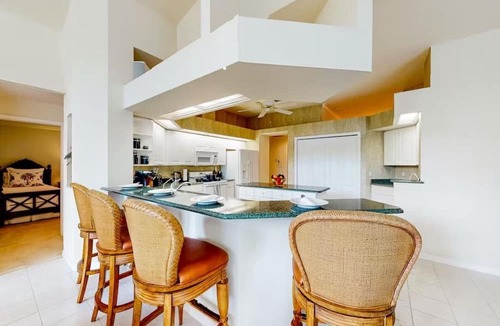 River Hills Masters Apartment | 4 Bedroom 710282 by Houzlet