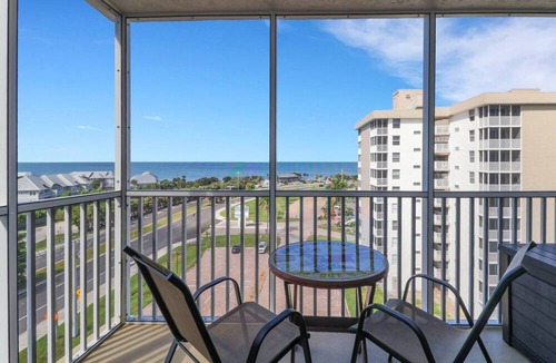 Bonita Springs Condo | GULF VIEW | 8TH FLOOR STUDIO | 2 FULL BEDS | FREE PARKING + WIFI | BEACH GEAR