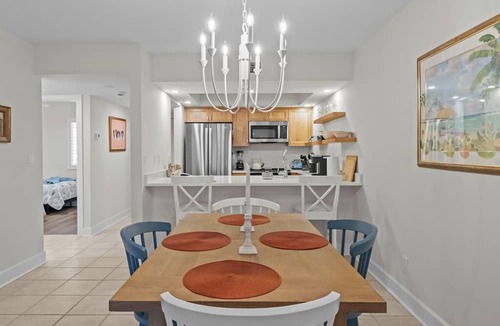 Beachview Country Club Estates Condo | Gulf Front, First Living Level, Two Bedroom Condo - Sanibel Surfside 112