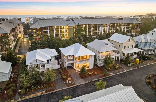 Lakeside at Blue Mountain Beach House | Blue Mountain 30A! Golf Cart and Bikes! Pool Access