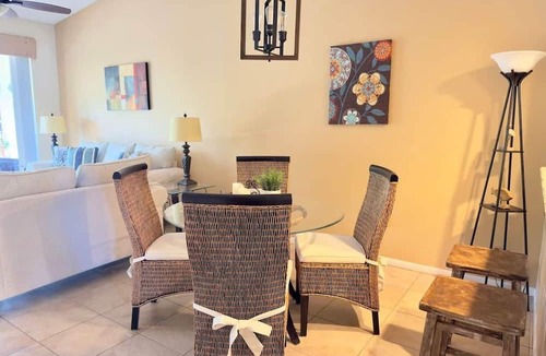 Trailer Estates Apartment | CD Shorewalk, Pools, Tennis, Pickle Ball, near Beaches Anna Maria Island and IMG