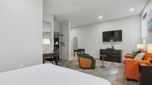 Parsippany Hotel | Hotel Troy, Trademark Collection by Wyndham