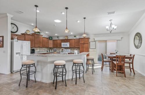 Fruitland Park Villa | 1068 Z4B VILLAGE OF PINE RIDGE by REMAX Premier