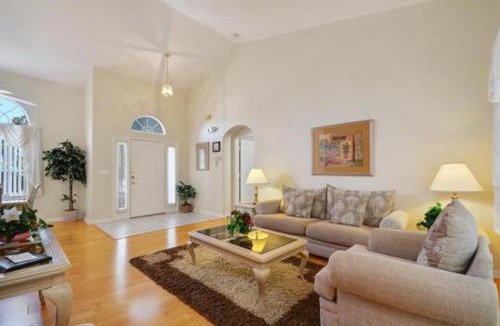 Greater Groves House | Private 4 Bedroom 3 Bath Pool Home near Disney